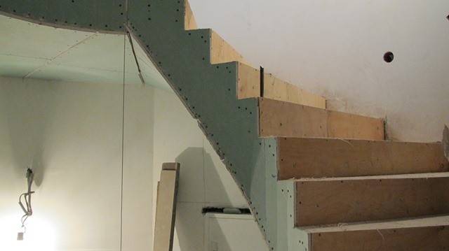 Коттедж в Москве в процессе отделки югославы